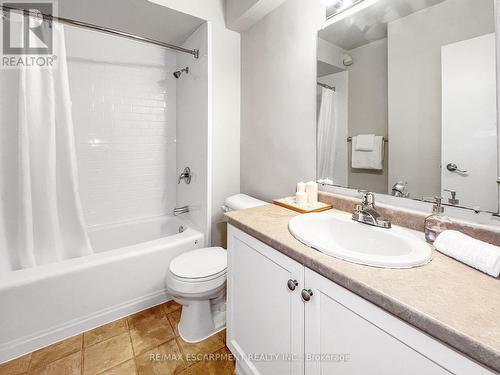 511 - 350 Quigley Road, Hamilton, ON - Indoor Photo Showing Bathroom