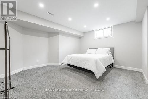 43 Charles Street, Cambridge, ON - Indoor Photo Showing Bedroom