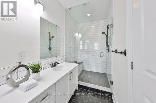 1562 Edencrest Drive, Mississauga, ON - Indoor Photo Showing Bathroom