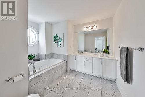 1562 Edencrest Drive, Mississauga, ON - Indoor Photo Showing Bathroom