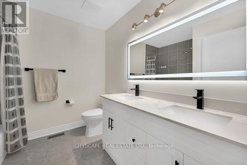 950 Mandolin Place, Mississauga, ON - Indoor Photo Showing Bathroom