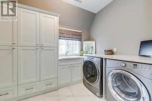 415 Morrison Road, Oakville, ON - Indoor Photo Showing Laundry Room