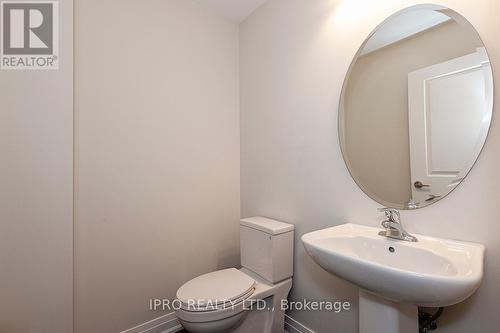 423 - 150 Oak Park Boulevard, Oakville, ON - Indoor Photo Showing Bathroom