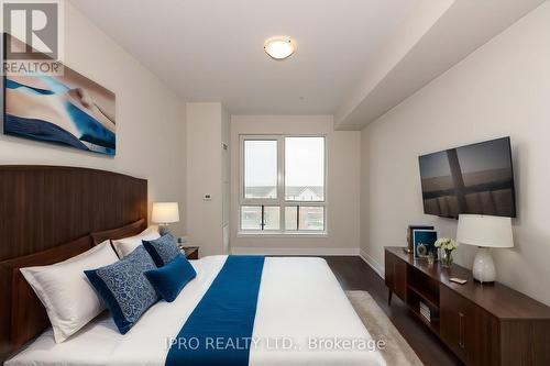 423 - 150 Oak Park Boulevard, Oakville, ON - Indoor Photo Showing Bedroom