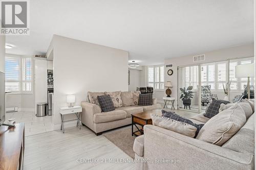 804 - 10 Malta Avenue, Brampton, ON - Indoor Photo Showing Living Room