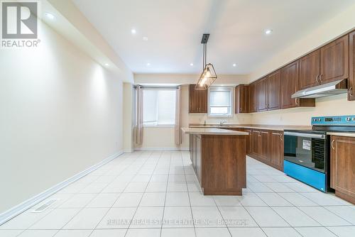 1449 Granrock Crescent, Mississauga, ON - Indoor Photo Showing Kitchen