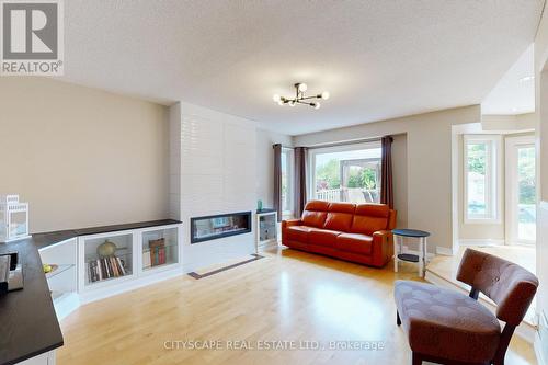 5399 Mcfarren Boulevard, Mississauga, ON - Indoor Photo Showing Living Room With Fireplace
