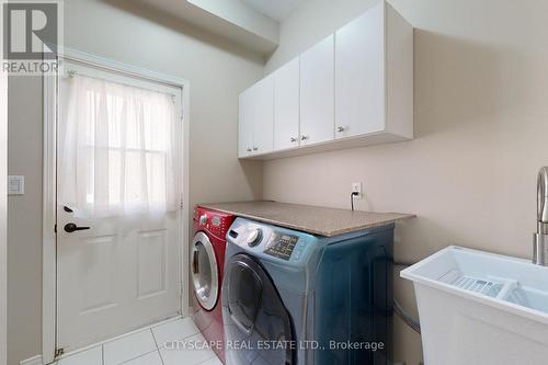 5399 Mcfarren Boulevard, Mississauga, ON - Indoor Photo Showing Laundry Room