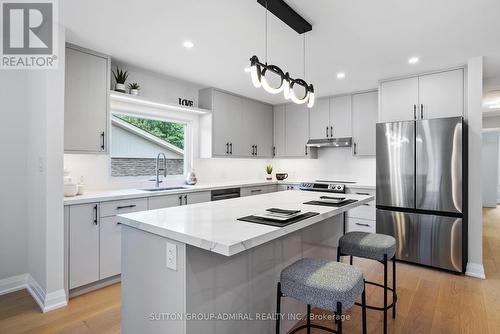 222 Walnut Crescent, Barrie (Bayshore), ON - Indoor Photo Showing Kitchen