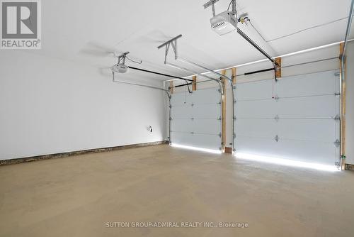 222 Walnut Crescent, Barrie, ON - Indoor Photo Showing Garage