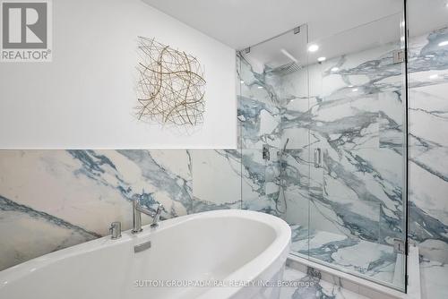 222 Walnut Crescent, Barrie, ON - Indoor Photo Showing Bathroom