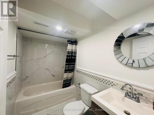 39 Laidlaw Drive, Barrie, ON - Indoor Photo Showing Bathroom
