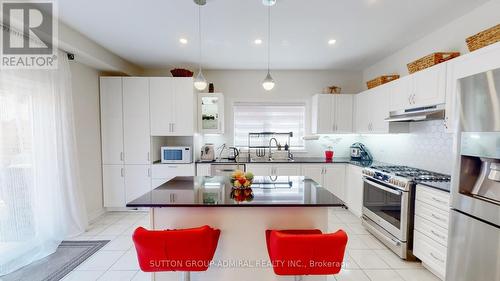 3 Cypress Point Street, Barrie (Ardagh), ON - Indoor Photo Showing Kitchen With Upgraded Kitchen