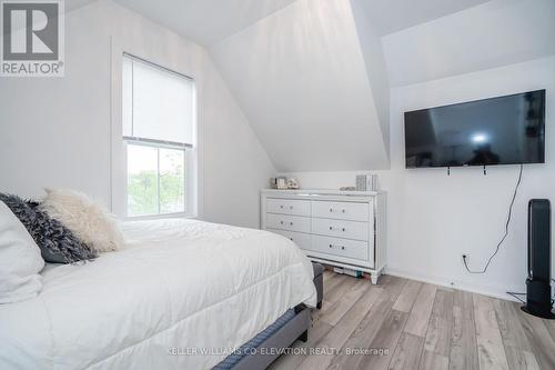 30 Samantha Lane, Midland, ON - Indoor Photo Showing Bedroom