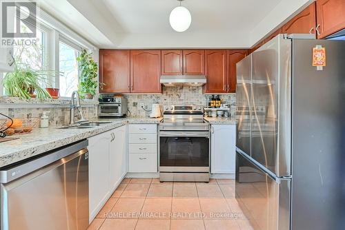 98 - 1128 Dundas Street W, Mississauga, ON - Indoor Photo Showing Kitchen With Double Sink
