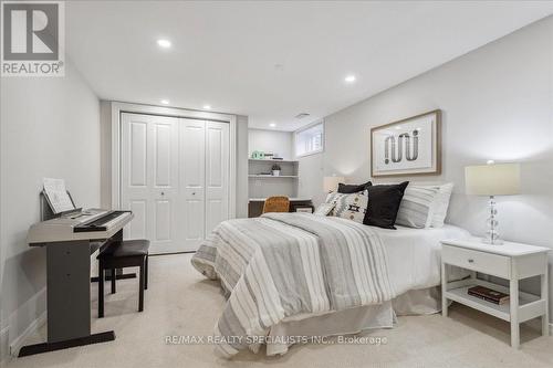 1422 Everall Road, Mississauga, ON - Indoor Photo Showing Bedroom