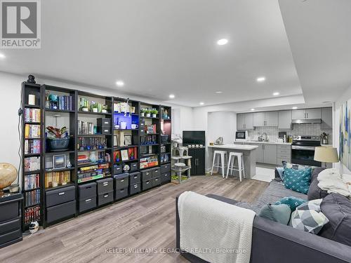 515 Vanier Drive, Milton, ON - Indoor Photo Showing Living Room