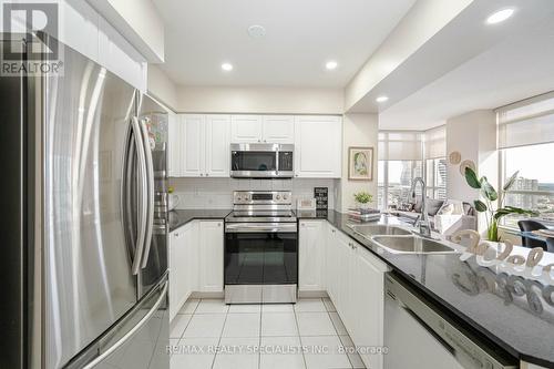 2602 - 4080 Living Arts Drive, Mississauga, ON - Indoor Photo Showing Kitchen With Double Sink With Upgraded Kitchen