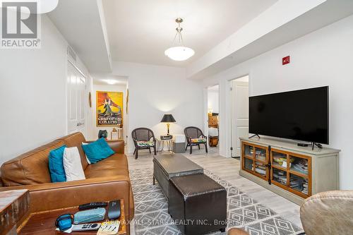 507 - 9700 Ninth Line, Markham, ON - Indoor Photo Showing Living Room