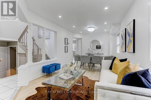 36 Elena Crescent, Vaughan, ON - Indoor Photo Showing Living Room