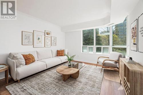 210 - 1 Emerald Lane, Vaughan, ON - Indoor Photo Showing Living Room