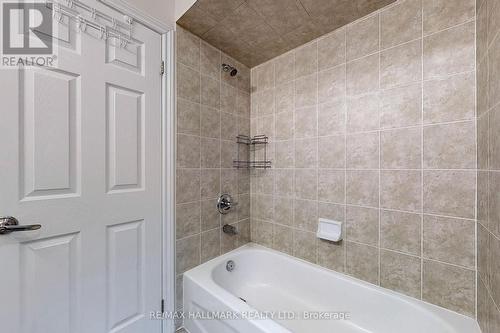 72 Carolina Rose Crescent, Markham, ON - Indoor Photo Showing Bathroom