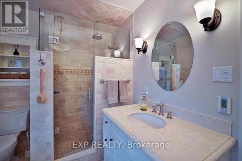 62 Roseview Avenue, Richmond Hill, ON - Indoor Photo Showing Bathroom