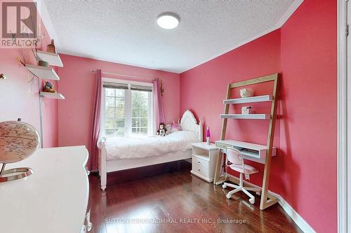 17 - 2 Mary Gapper Crescent, Richmond Hill, ON - Indoor Photo Showing Bedroom