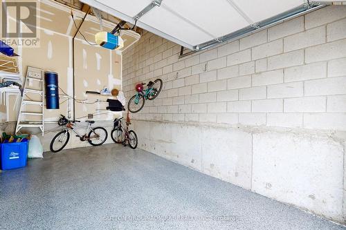17 - 2 Mary Gapper Crescent, Richmond Hill, ON - Indoor Photo Showing Garage