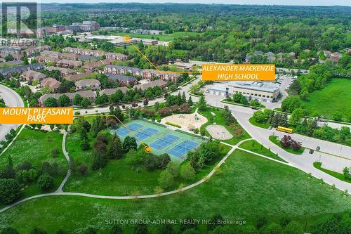 17 - 2 Mary Gapper Crescent, Richmond Hill, ON - Outdoor With View