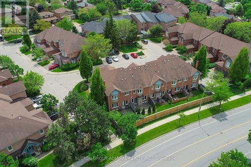 17 - 2 Mary Gapper Crescent, Richmond Hill, ON - Outdoor With View