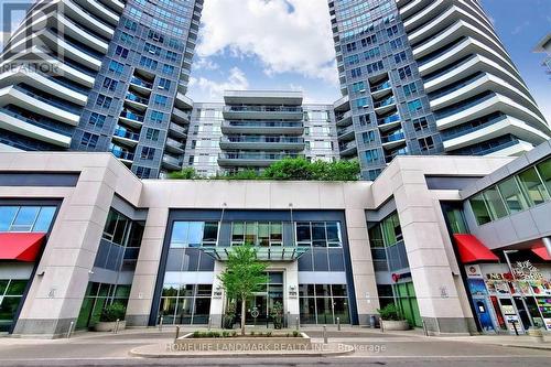 612 - 7171 Yonge Street, Markham, ON - Outdoor With Facade