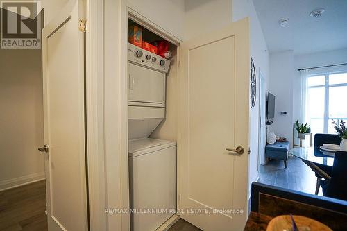 414 - 3220 Sheppard Avenue, Toronto, ON - Indoor Photo Showing Laundry Room