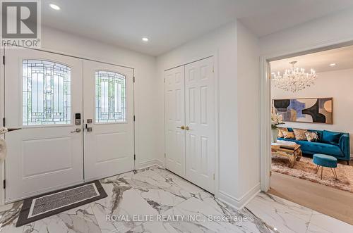 242 Linsmore Crescent, Toronto, ON - Indoor Photo Showing Other Room