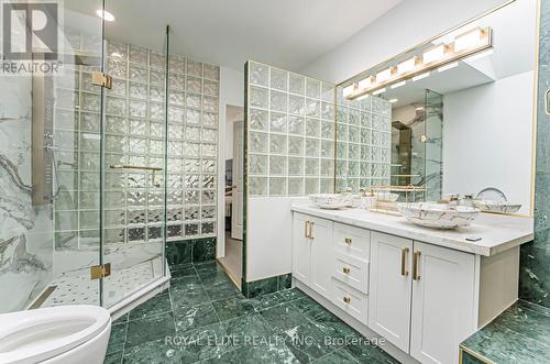 242 Linsmore Crescent, Toronto, ON - Indoor Photo Showing Bathroom