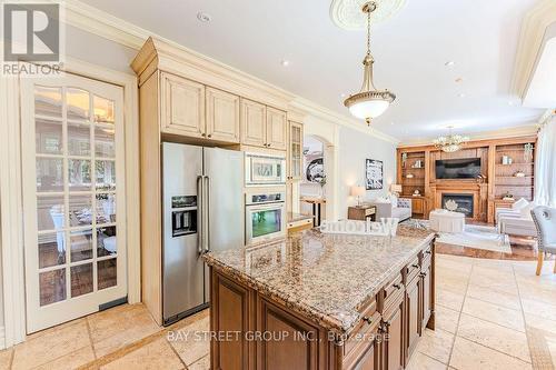 205 Greenfield Avenue, Toronto, ON - Indoor Photo Showing Kitchen With Upgraded Kitchen