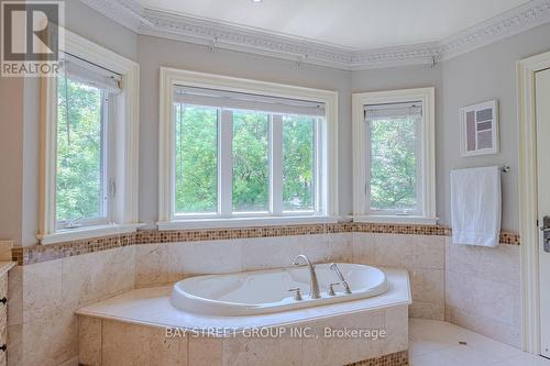 205 Greenfield Avenue, Toronto, ON - Indoor Photo Showing Bathroom