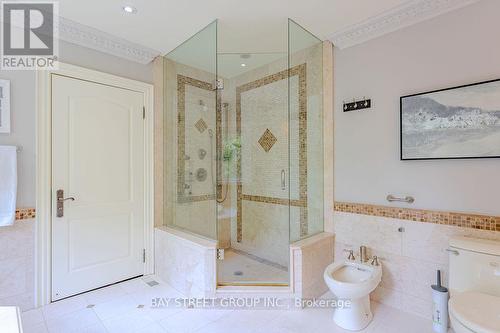 205 Greenfield Avenue, Toronto, ON - Indoor Photo Showing Bathroom