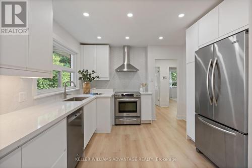 297 Betty Ann Drive, Toronto (Willowdale West), ON - Indoor Photo Showing Kitchen With Upgraded Kitchen