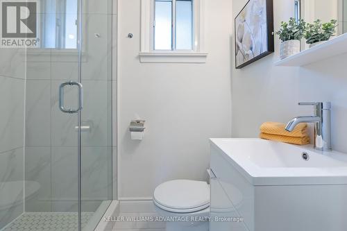 297 Betty Ann Drive, Toronto, ON - Indoor Photo Showing Bathroom