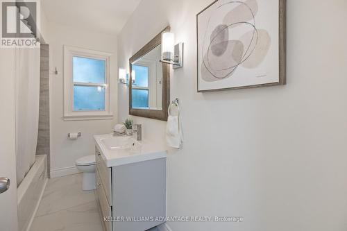 297 Betty Ann Drive, Toronto, ON - Indoor Photo Showing Bathroom