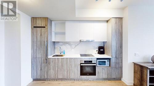 6105 - 138 Downes Street, Toronto, ON - Indoor Photo Showing Kitchen