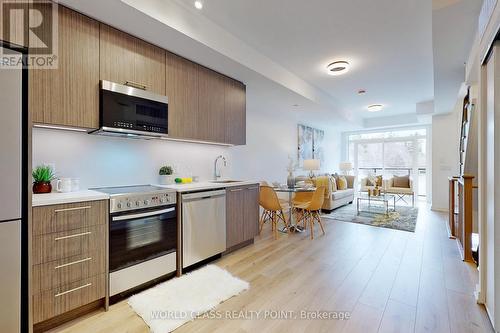 12 - 264 Finch Avenue E, Toronto, ON - Indoor Photo Showing Kitchen