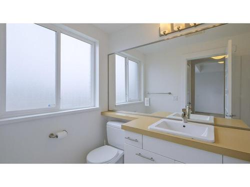 101-985 Academy Way, Kelowna, BC - Indoor Photo Showing Bathroom