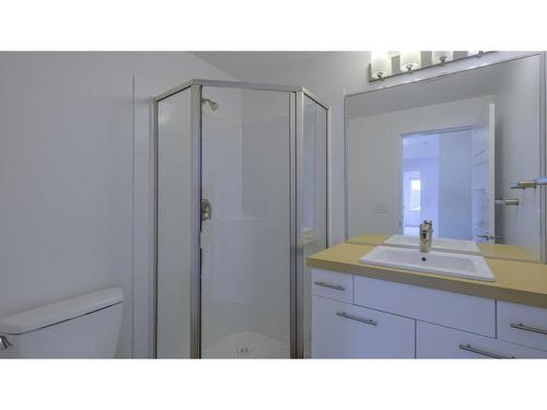 101-985 Academy Way, Kelowna, BC - Indoor Photo Showing Bathroom