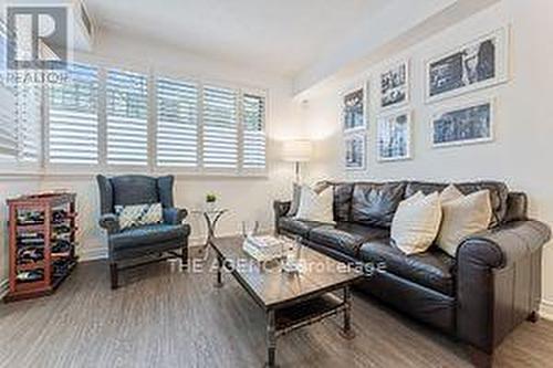 21 Cole Street, Toronto, ON - Indoor Photo Showing Living Room