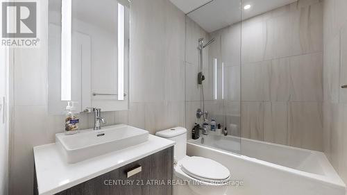 1404 - 470 Front St W, Toronto, ON - Indoor Photo Showing Bathroom