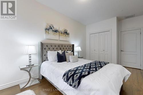 904 - 393 King Street W, Toronto, ON - Indoor Photo Showing Bedroom