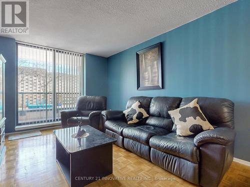 203 - 250 Jarvis Street, Toronto, ON - Indoor Photo Showing Living Room