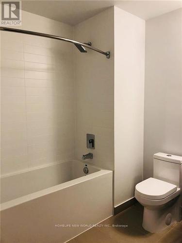 603 - 181 Dundas Street, Toronto, ON - Indoor Photo Showing Bathroom